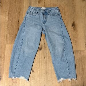 Abercrombie & Fitch Mid Rise Barrel Jean 25 Short